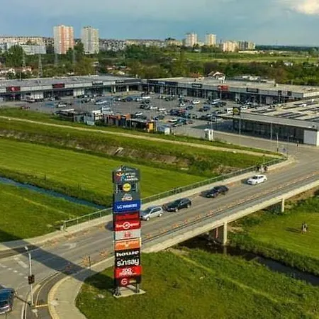 Relax In The Center *